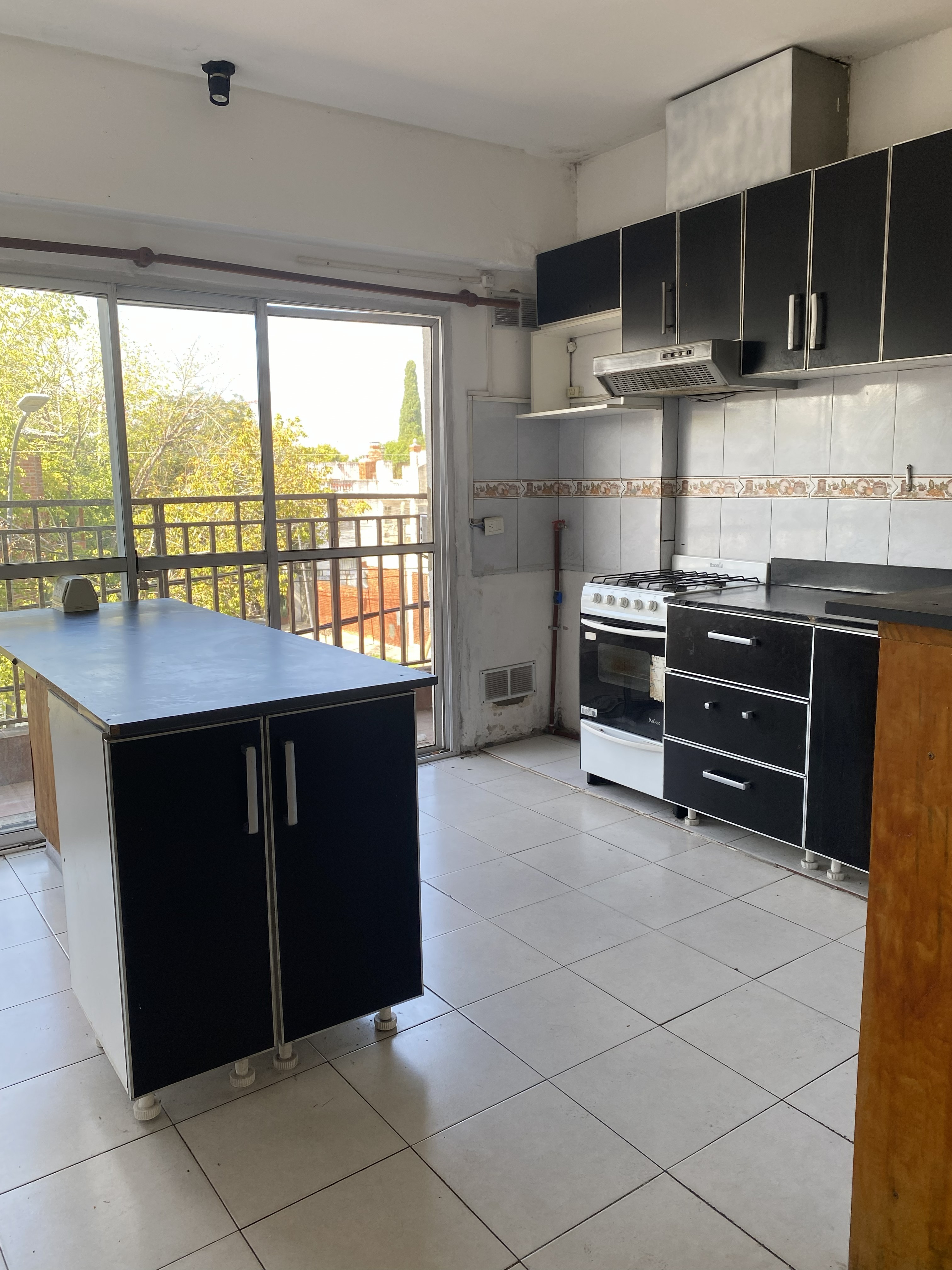 Departamento 2 dormitorios con balcón en Bella Vista